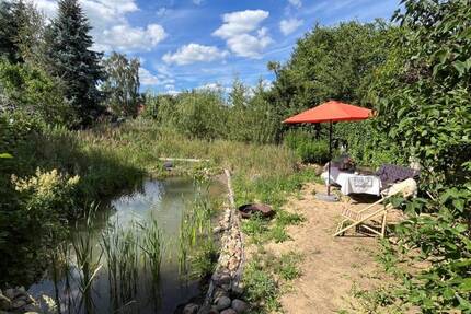 Gemütliches Familienidyll mit kleinem Teich, naturbelassenem Garten und Nebengelass - Werder (Havel) Bliesendorf