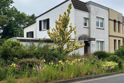 Haus zum Kaufen in Cuxhaven 180.000,00 € 156 m²