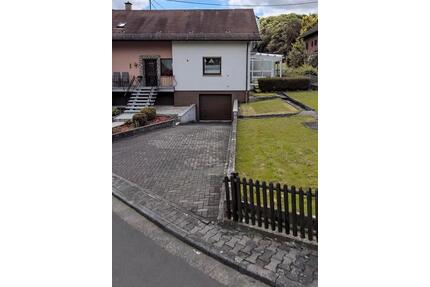 Haus zu vermieten - 1.050,00&nbsp;EUR Kaltmiete, ca.&nbsp; 135,00&nbsp;m&sup2; in Dornburg (PLZ: 65599)