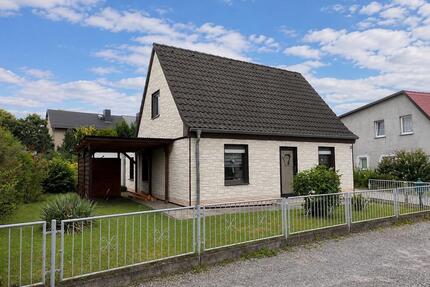 Gepflegtes Einfamilienhaus m. Garten in Weißenfels Leunasiedlung