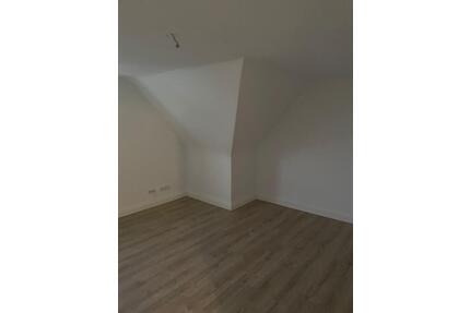 2ZKB Dachgeschosswohnung - 450,00&nbsp;EUR Kaltmiete, ca.&nbsp; 70,00&nbsp;m&sup2; in Zweibrücken (PLZ: 66482)