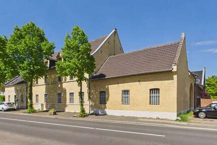 Haus zum Kaufen in Pulheim 970.000,00 € 322 m²