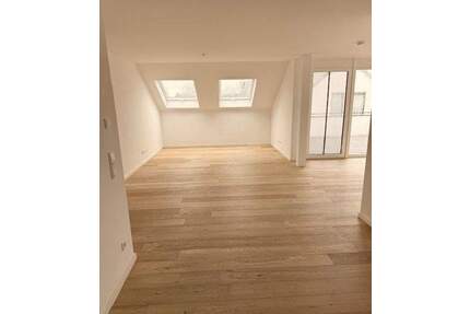 Achtung! 4-Zimmer-Wohnung mit Dachterrasse in Kaarst!