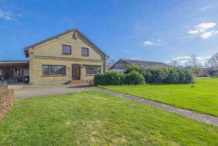 Haus zum Kaufen in Hohn 334.000,00 € 325 m²