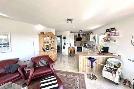 Wohnung zum Mieten in Hofheim 2.600,00 € 127.7 m²