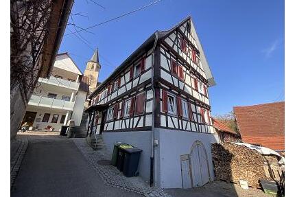 LIEBHABEROBJEKT - FACHWERKHAUS MIT GESCHICHTE - Mühlacker