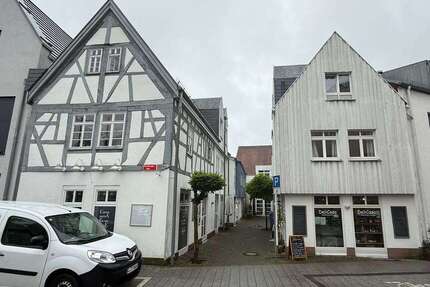 Haus zum Kaufen in Kronberg im Taunus 1.599.000,00 € 317 m²