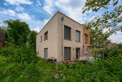 Haus zum Kaufen in Emmerich am Rhein 379.000,00 € 114 m²
