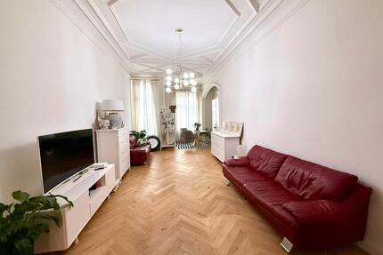 Altbau-Wohnung, Wiesbaden Mitte, nahe RMCc & RE Museum