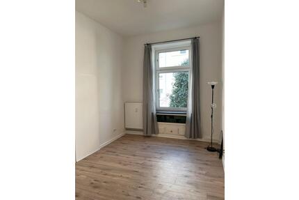 Schöne 2 Zimmer-Wohnung mit Balkon und EBK in Stadtmitte - Düsseldorf Pempelfort