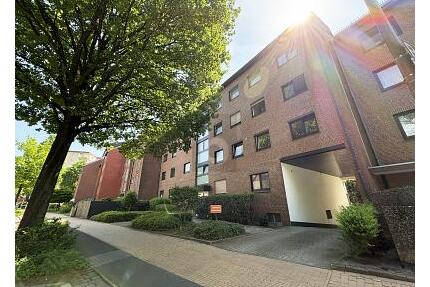 CITYPERLE MIT BLICK INS GRÜNE - 918,71&nbsp;EUR &nbsp;pro&nbsp; Monat Kaltmiete, ca.&nbsp; 74,00&nbsp;m&sup2;&nbsp;Wohnfl&auml;che in Neumünster (PLZ: 24534)