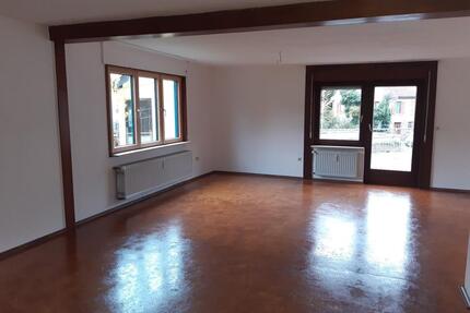 45 Zimmer Wohnung - 1.380,00&nbsp;EUR Kaltmiete, ca.&nbsp; 146,00&nbsp;m&sup2; in Wimsheim (PLZ: 71299)