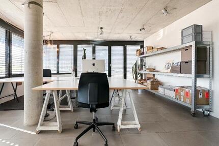 ROOFTOP-Coworking Reichenbach: Moderner Schreibtischplatz mit Aussicht & Klima - Reichenbach an der Fils