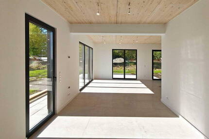 Erstbezug im Neubau - Moderne Doppelhaushälfte mit Traumblick in Hochkirch