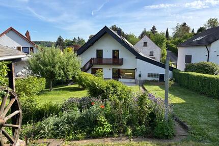 Modernisiertes Ein- bis Zweifamilienhaus mit großem Garten, neuer - Püttlingen