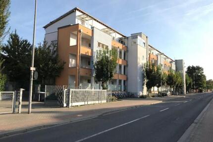 Helles WG Zimmer in einer bestehenden 2-er WG mit weiblicher Mitb - Mainz Bretzenheim