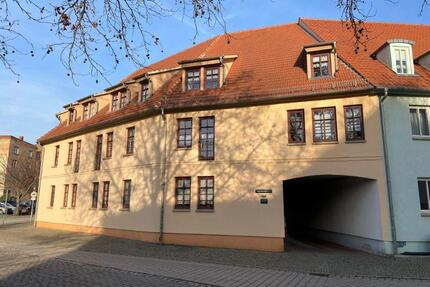 Innenstadtlage - 292,00&nbsp;EUR Kaltmiete, ca.&nbsp; 38,90&nbsp;m&sup2; in Aschersleben (PLZ: 06449)