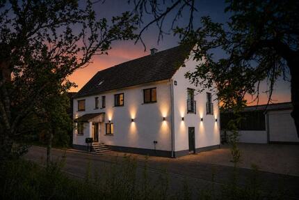 Über 375 m² Wohn-Nutzfläche: Haus ab 1.900 € kalt - Uffenheim