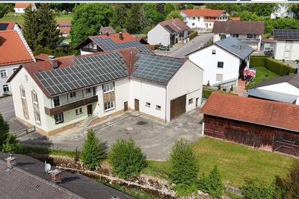 Wohnen, Arbeiten & Tierhaltung vereint - vielseitiges Anwesen mit Entwicklungspotenzial - Niederaichbach / Oberaichbach