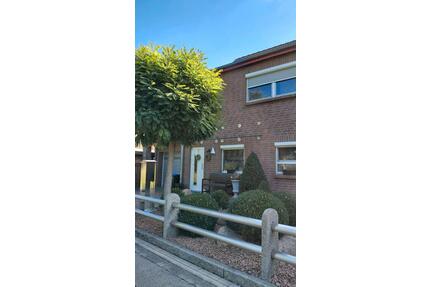Charmantes Doppelhaus - 495.000,00&nbsp;EUR Kaufpreis, ca.&nbsp; 130,00&nbsp;m&sup2; in Langenhagen (PLZ: 30855) Engelbostel