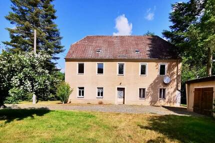 Ehemaliges Pfarrhaus mit sehr schönem Garten in Riesa OT