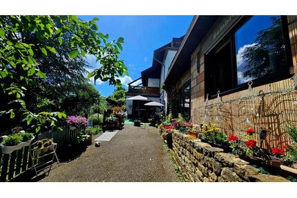 Mehrgenerationenhaus mit großem Grundstück in ruhiger Lage - Idar-Oberstein