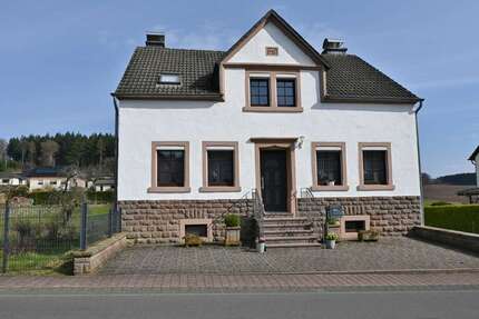 Haus zum Kaufen in Neuheilenbach 210.000,00 € 117 m²