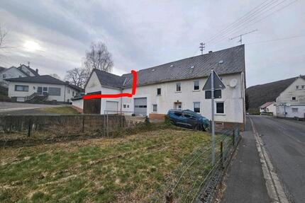 Renovierungsbedürftige Dachgeschoss zu verkaufen - Brücken