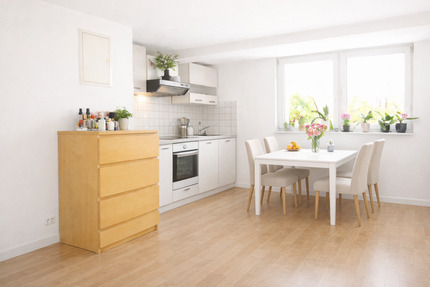 WOW - 2-Zi-ETW und der Dachspitz zum Ausbau! - BESICHTIGUNG SO, 12.04.26 - Stuttgart Untertürkheim