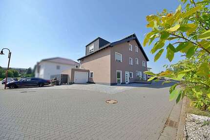 Haus zum Kaufen in Wassenach 488.000,00 € 210 m²