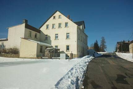 Haus mit Wohnungen & großer Gewerbefläche - Marienberg