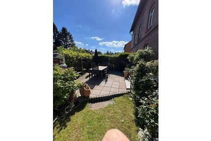 Sanierte Doppelhaushälfte auf liebevoll angelegtem Grundstück zu verkaufen! - Zwickau Maxhütte