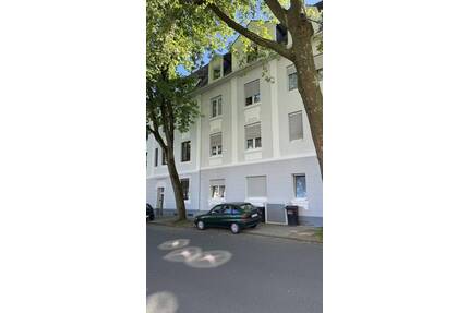 Wohnen mit Charakter: Großzügige 4-Zimmer-Wohnung in Bochum