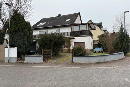 Haus mit Halle und weiteren Ausbaumöglichkeiten - Wallertheim