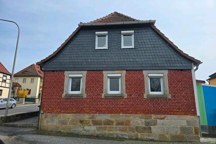 Kleines Wohnhaus mit Garage in Tambach zu Vermieten - Coburg