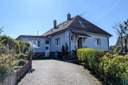 Einfamilienhaus mit großer Garage und Garten in Aglast - Aglasterhausen