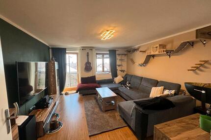 3 Zimmerwohnung mit Bergblick - 970,00&nbsp;EUR Kaltmiete, ca.&nbsp; 90,50&nbsp;m&sup2; in Schnaitsee (PLZ: 83530)