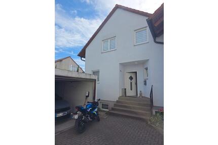 Reihen-Eck-Haus in Wertheim-Bestenheid