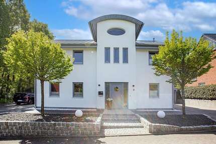 Haus zum Kaufen in Flensburg 895.000,00 € 204 m²