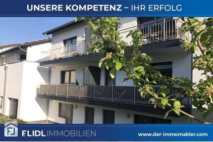 Provisionsfreie 2 Zimmer Eigentumswohnung in 6-Fam. Haus EG rechts mit Balkon - Pocking