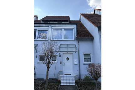 Stadtnah gelegenes, sehr gepflegtes Reihenhaus mit Garage - Crailsheim