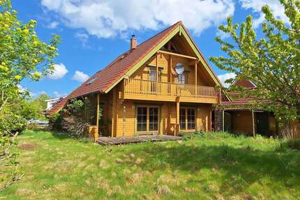 Haus zum Kaufen in Sundhagen 350.000,00 € 152.47 m²