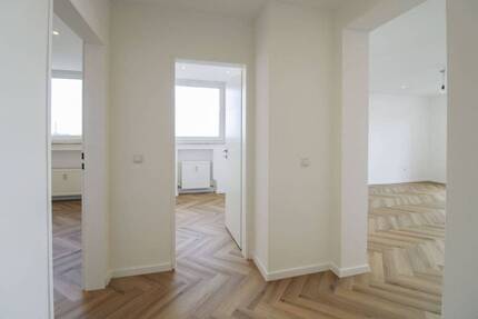 Moderne Eigentumswohnung mit Südbalkon, Aufzug und barrierefreiem Zugang - Duisburg Hochheide