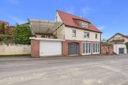 Haus zum Kaufen in Helmstadt 389.000,00 € 194 m²