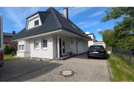 Stilvolles Einfamilienhaus - 479.000,00&nbsp;EUR Kaufpreis, ca.&nbsp; 130,00&nbsp;m&sup2; in Hohenlockstedt (PLZ: 25551)