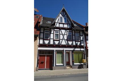 Reihenhaus in Salzderhelden - 170.000,00&nbsp;EUR Kaufpreis, ca.&nbsp; 286,10&nbsp;m&sup2; in Einbeck (PLZ: 37574)