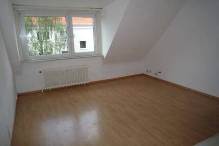 HH-BILLSTEDTOberschleems helle 2,5 Zi.-DG.-Whg. (2.OG) 60m², Laminat, Vollbad, 910,- inkl. - Hamburg