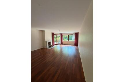Helle 3 Zimmer-Wohnung im Grünen mit durchdachtem Grundriss - Hamburg Wandsbek