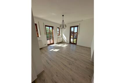 Attraktive 3,5-Zimmer-Wohnung mit Balkon & Stellplatz - Gebenbach