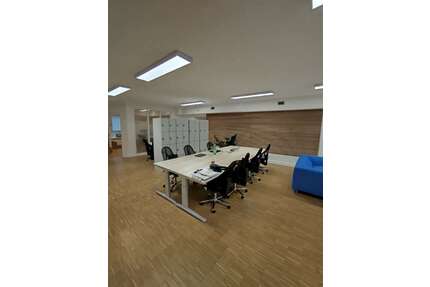 Büro in Hamburg 400,00 € 21 m² - 400,00&nbsp;EUR Kaltmiete, ca.&nbsp; 21,00&nbsp;m&sup2; in Hamburg (PLZ: 20457)